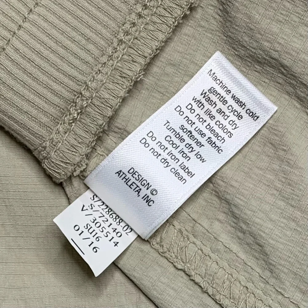 Athleta Tan Trekkie Mid Rise Bermuda Shorts Size 2 - Picture 10 of 14